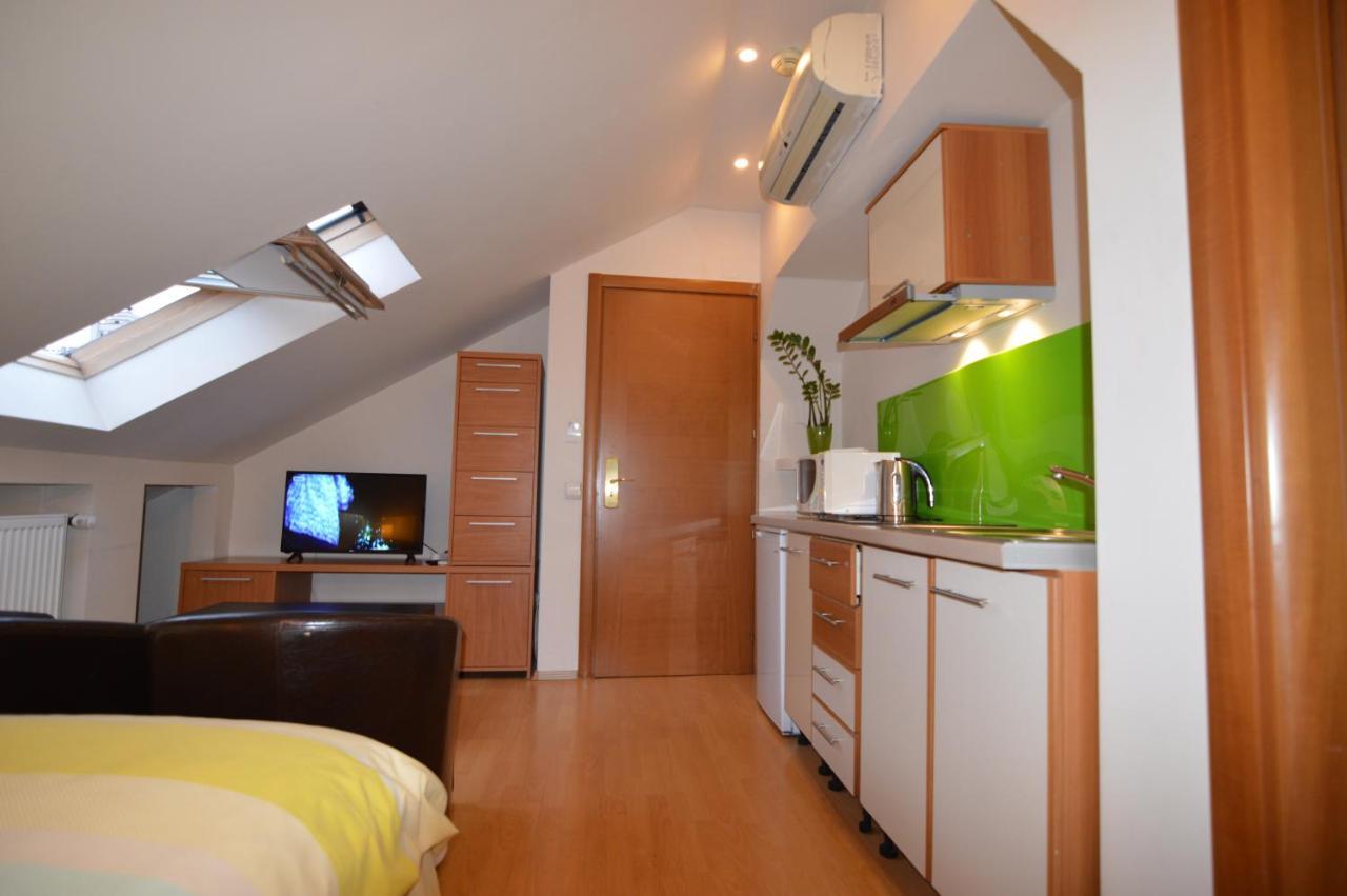 Grandville Apartments Bukares Bagian luar foto