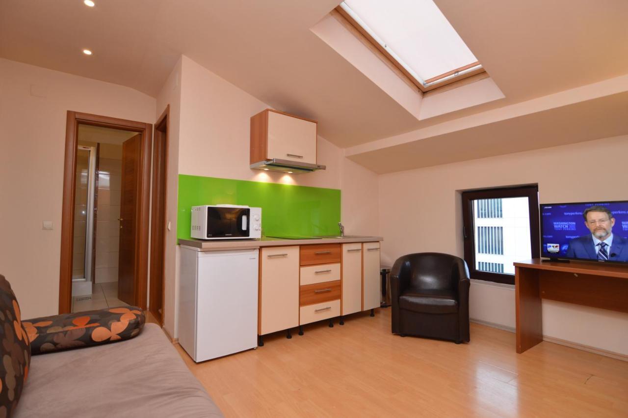 Grandville Apartments Bukares Bagian luar foto