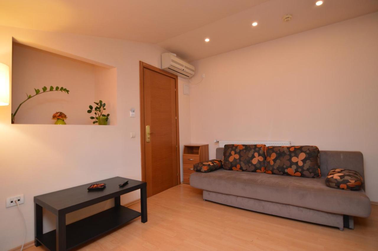 Grandville Apartments Bukares Bagian luar foto