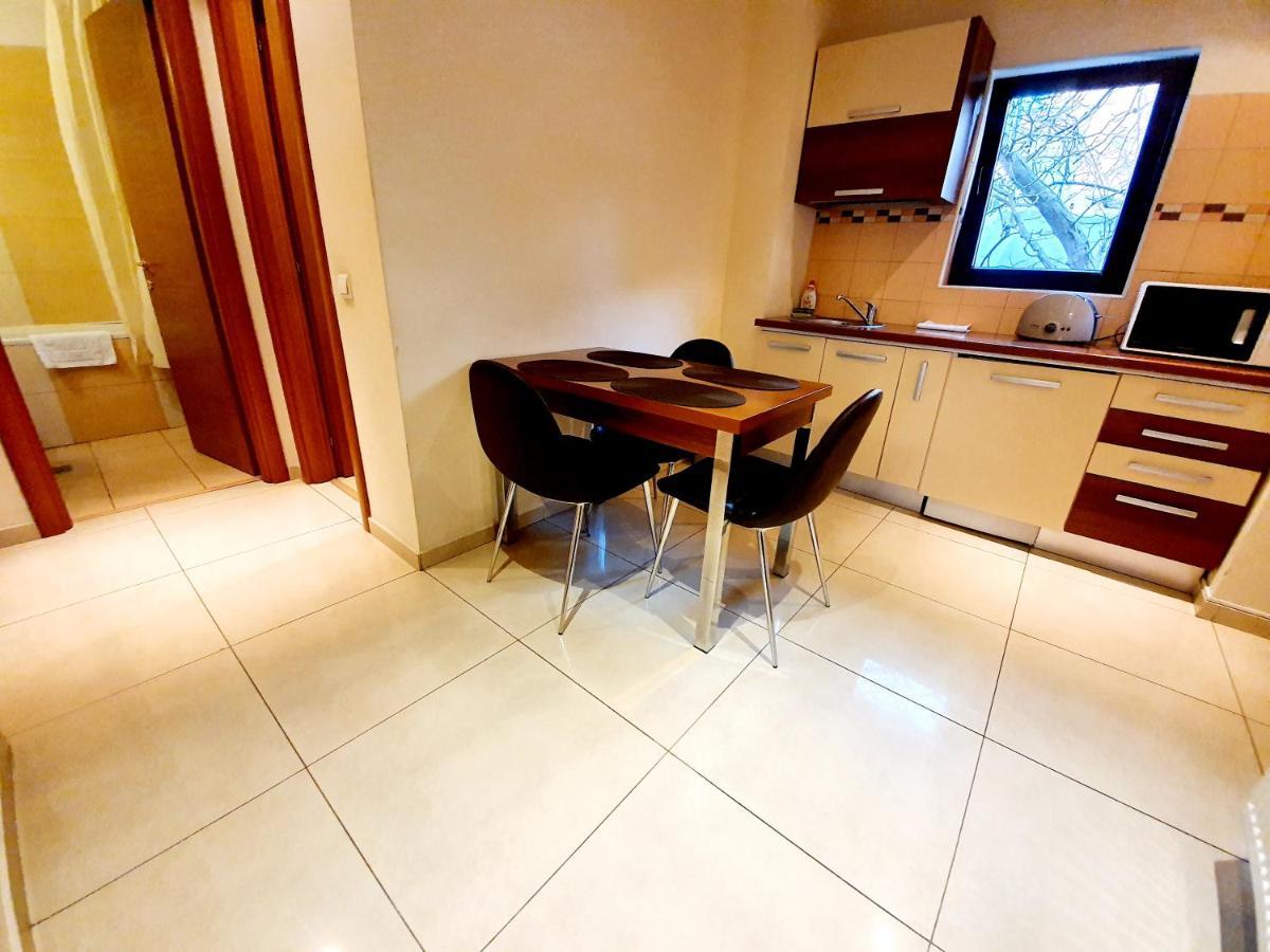 Grandville Apartments Bukares Bagian luar foto