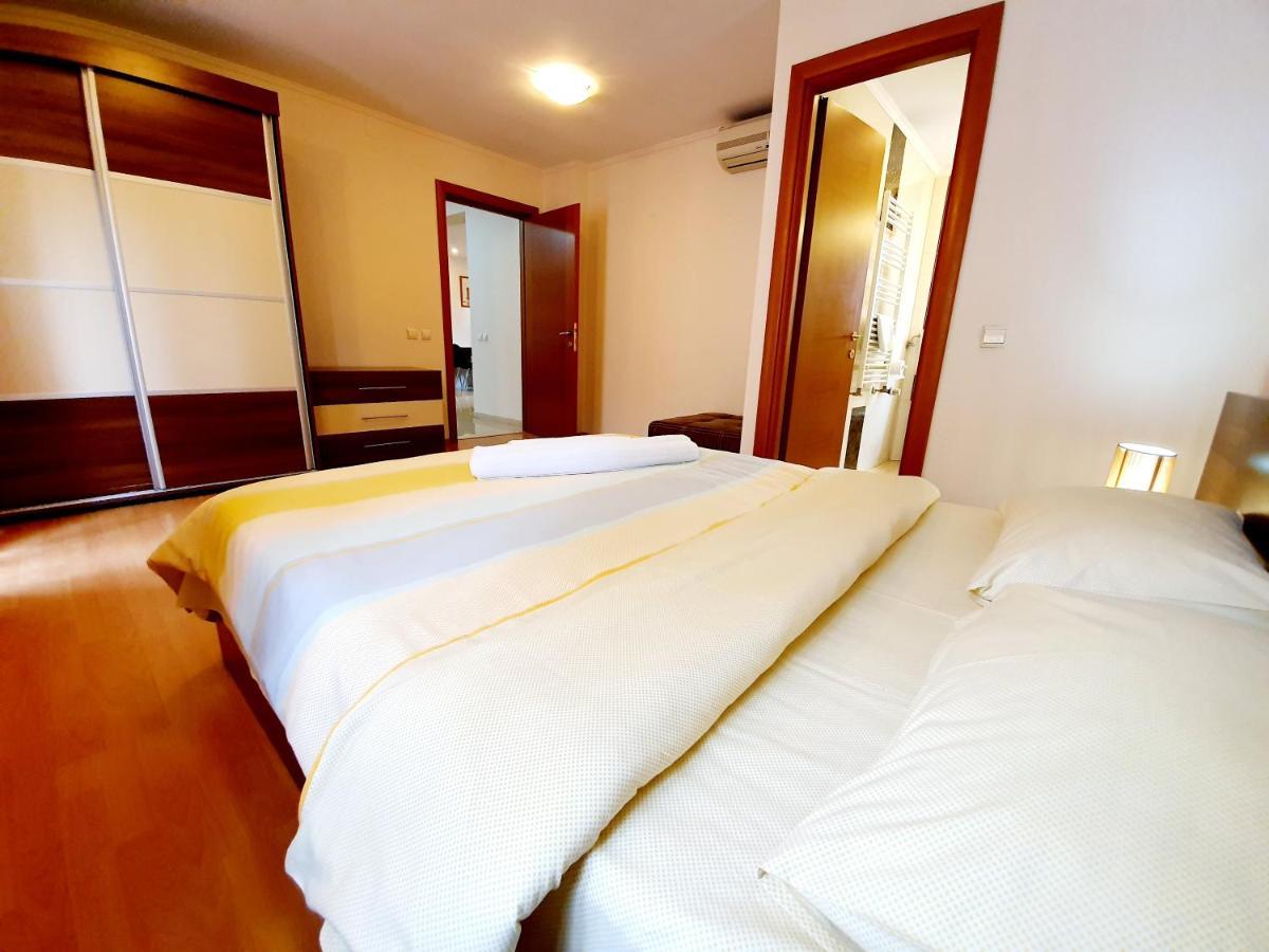 Grandville Apartments Bukares Bagian luar foto