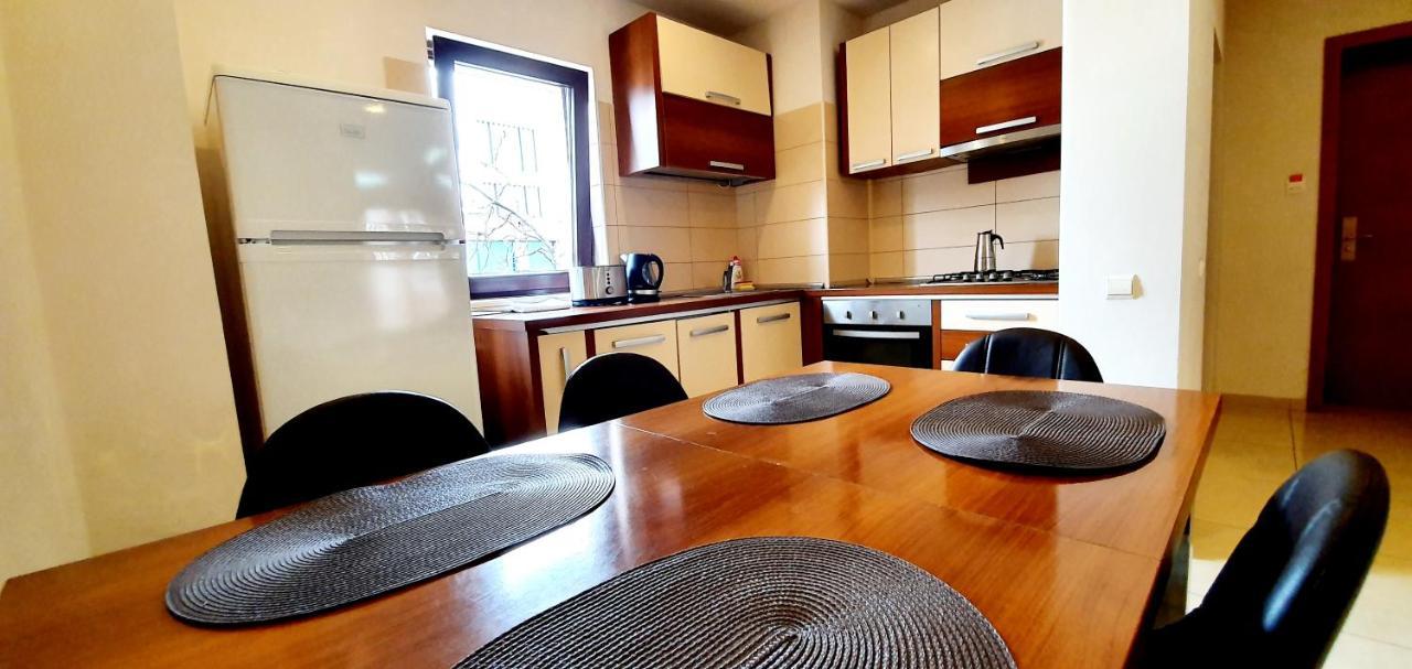 Grandville Apartments Bukares Bagian luar foto