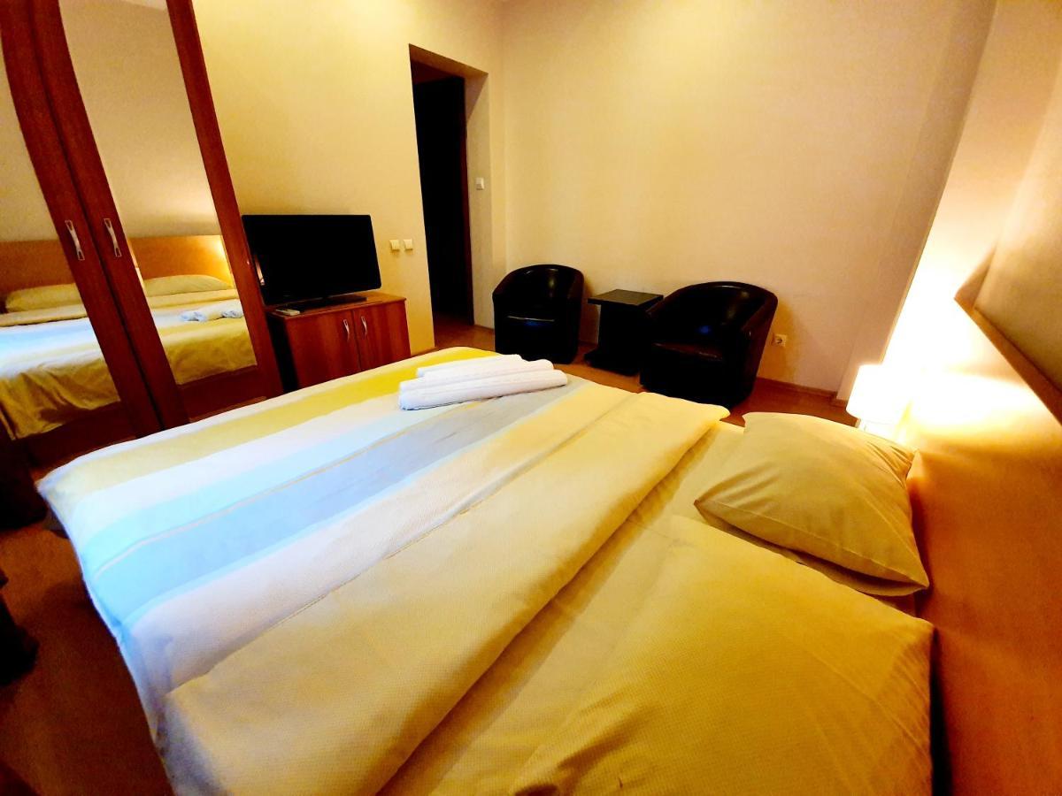 Grandville Apartments Bukares Bagian luar foto