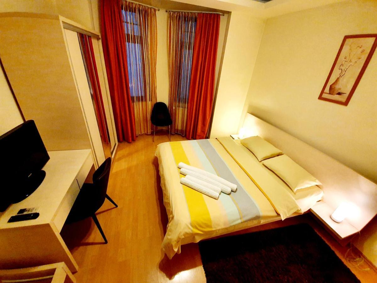 Grandville Apartments Bukares Bagian luar foto